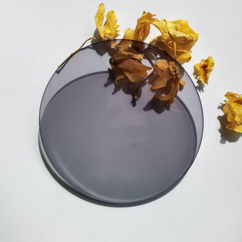 Lente fotocromática 1.67 SHMC