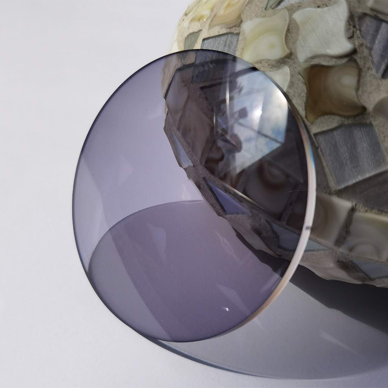 Lente fotocromática 1.67 SHMC